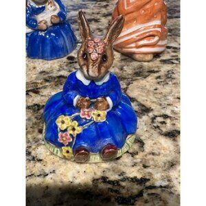 Royal Doulton Bunnykins Daisie Spring Time Made England EUC